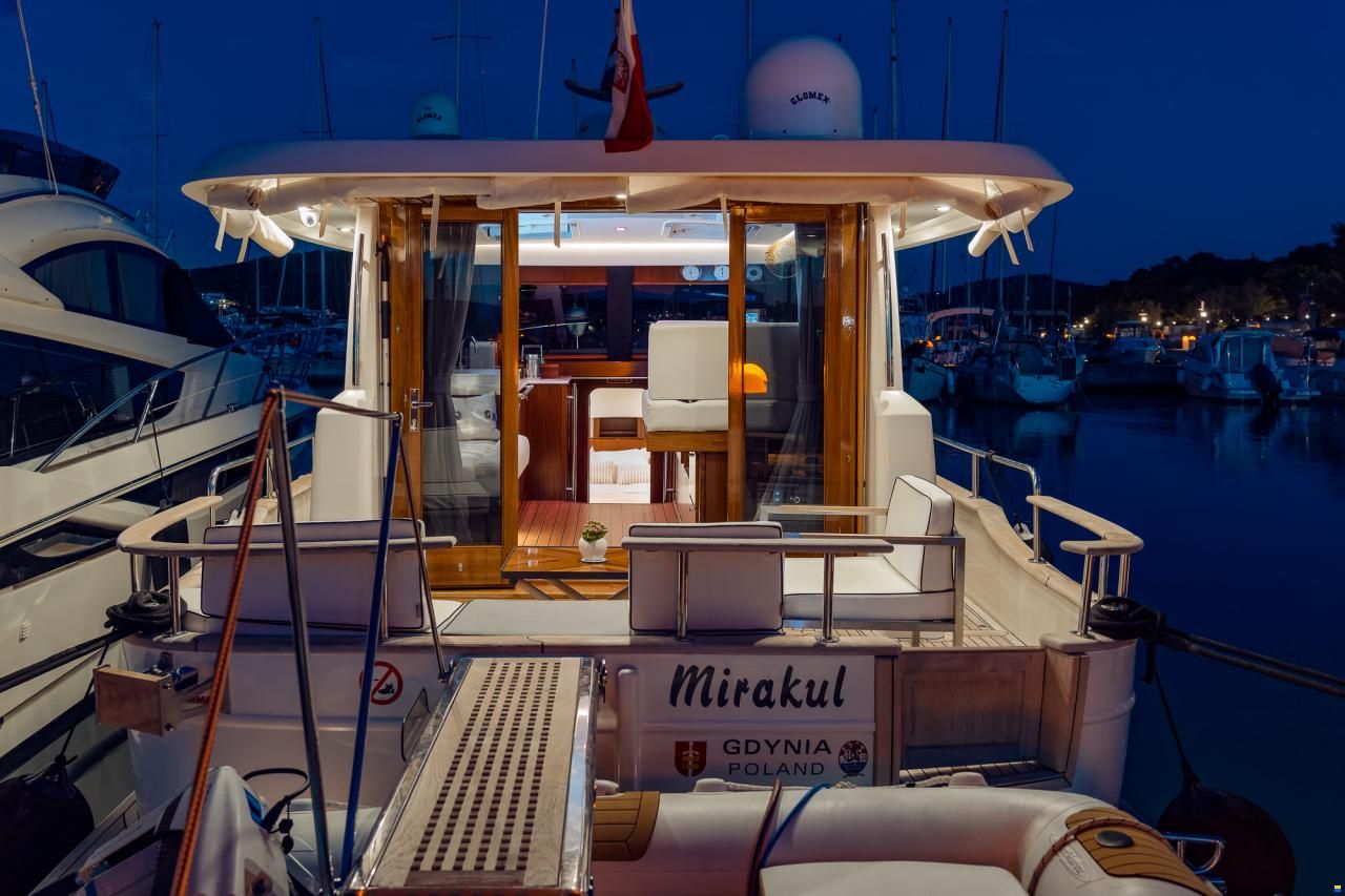 Sasga Yachts Menorquin 34 HT