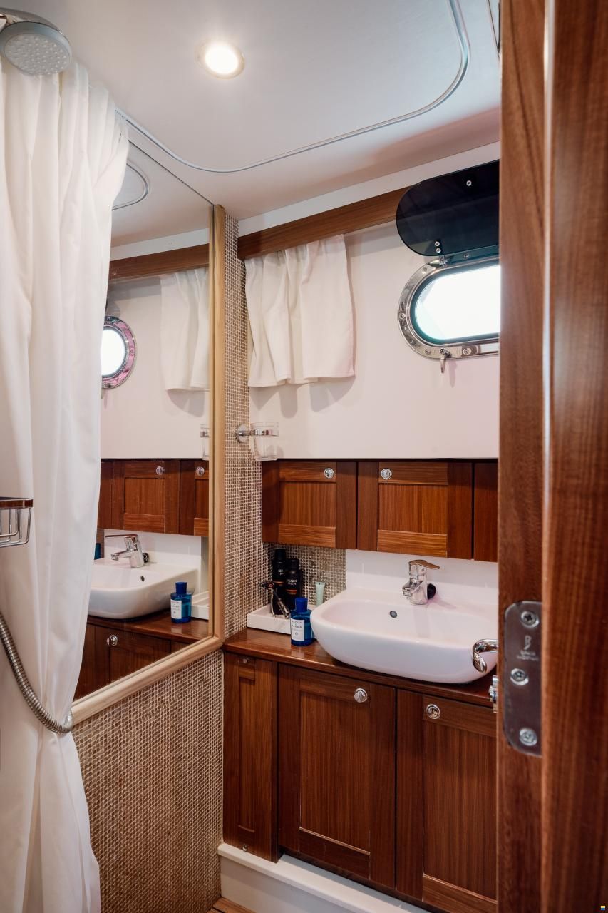 Sasga Yachts Menorquin 34 HT