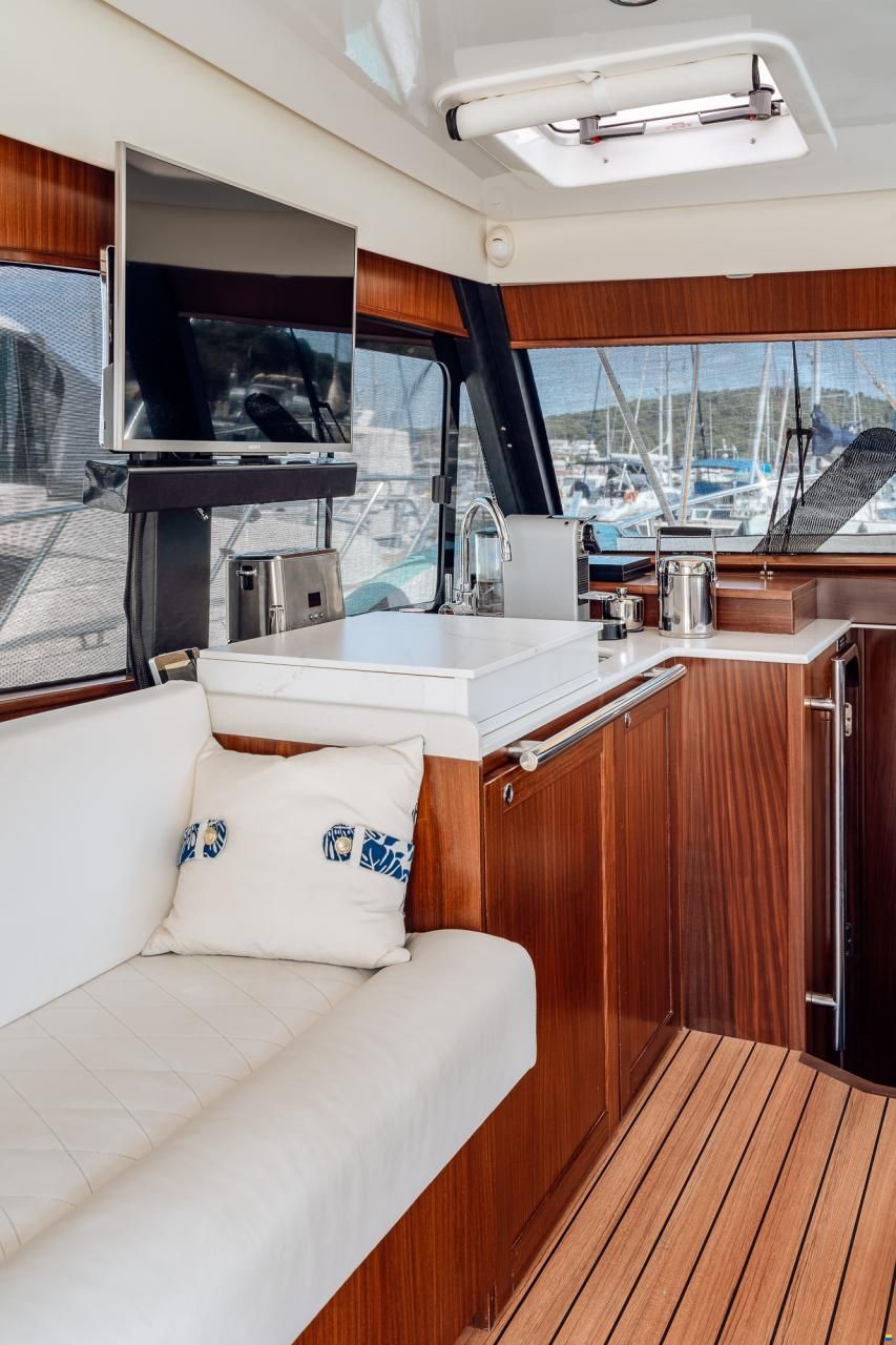 Sasga Yachts Menorquin 34 HT