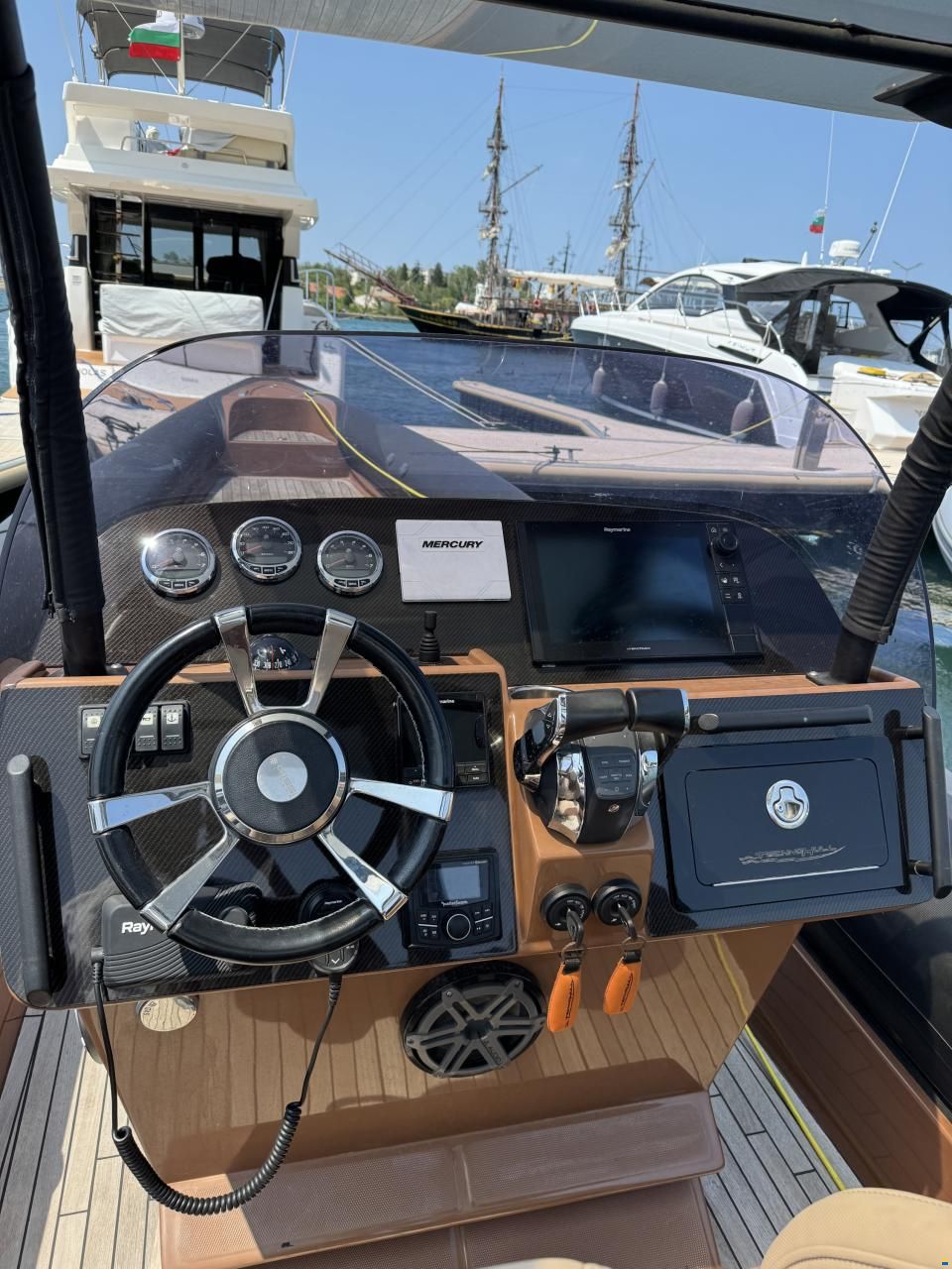 Technohull seaDNA 999