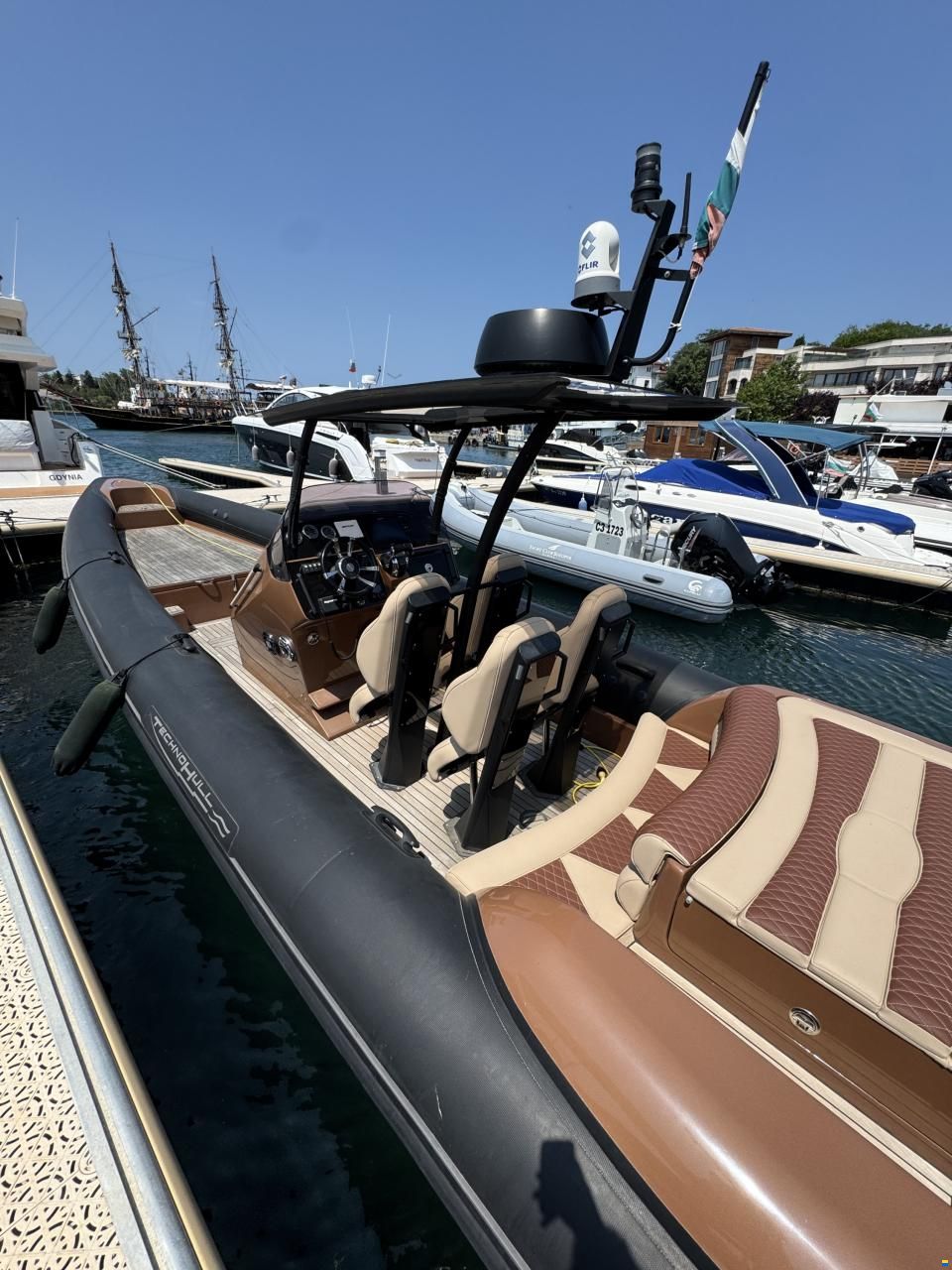 Technohull seaDNA 999