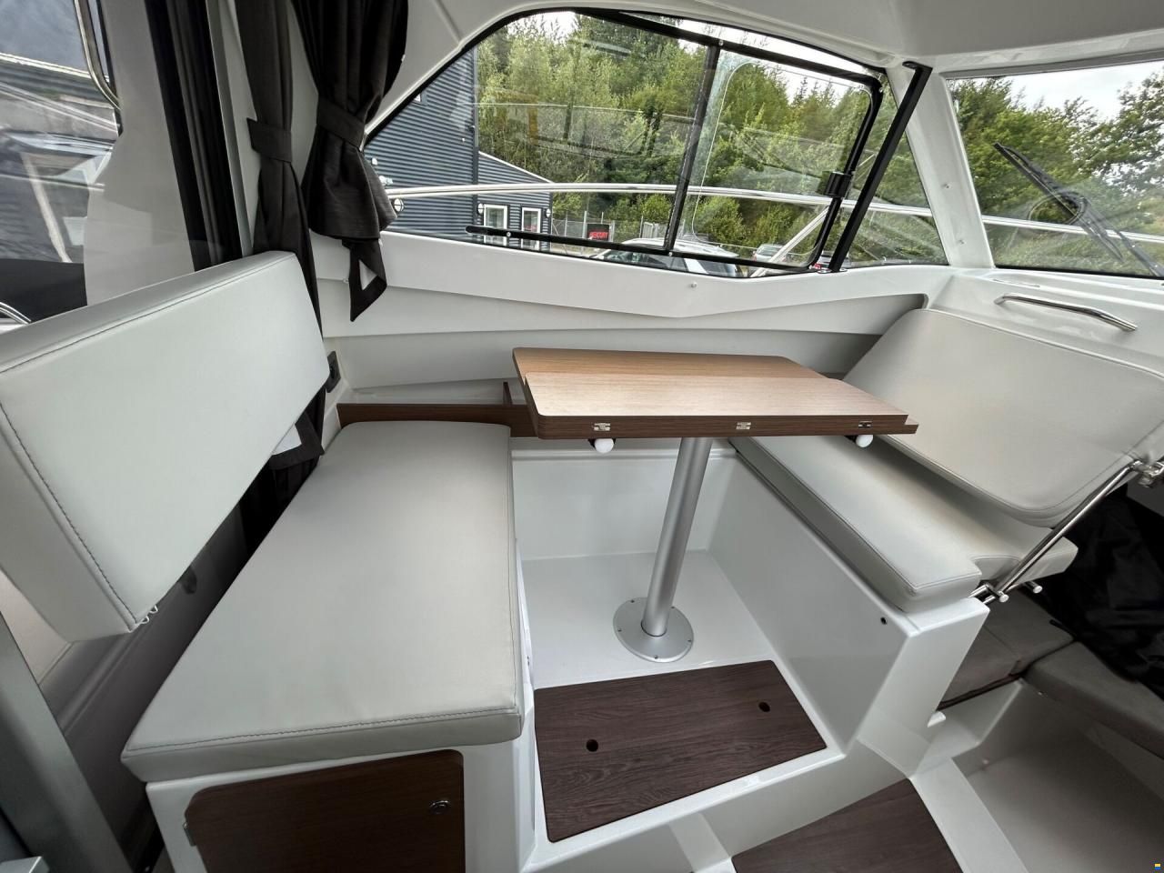 Beneteau Antares 7