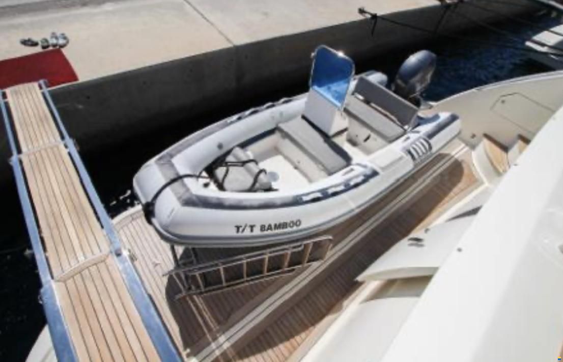 Azimut 95 Fly