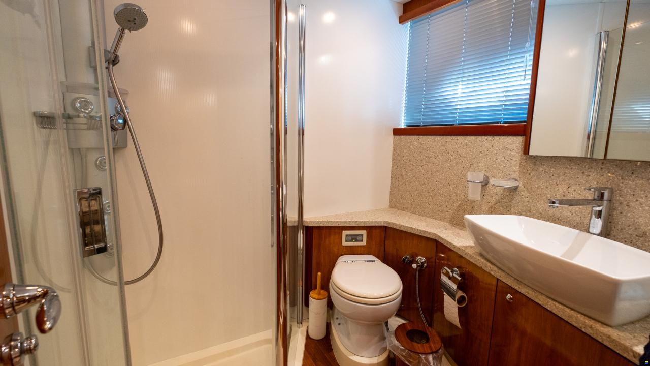 Sunseeker Manhattan 70