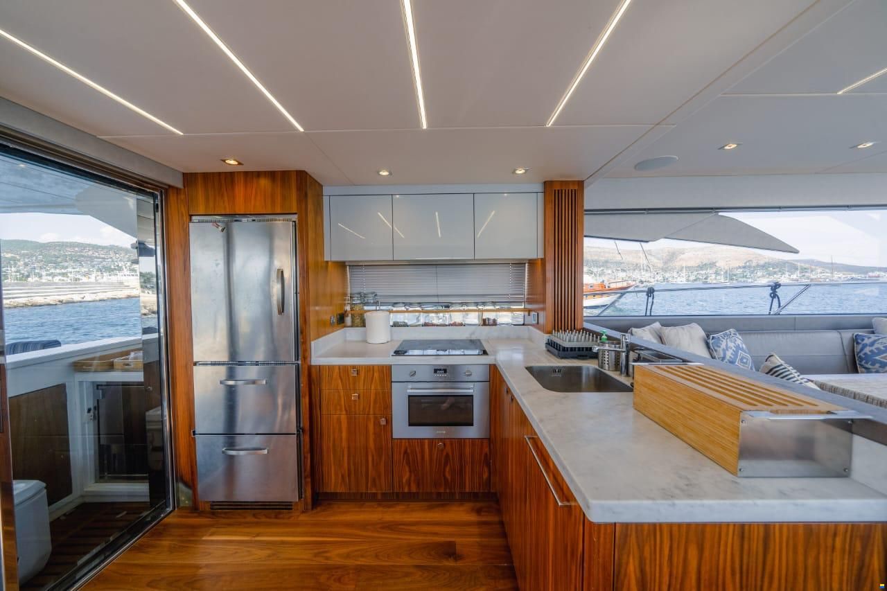 Sunseeker Manhattan 66