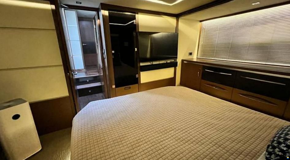 Sea Ray L650 Fly
