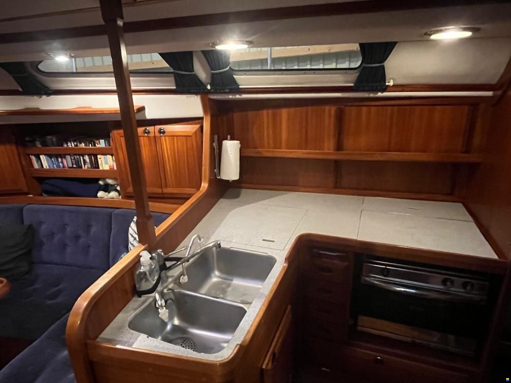 Sweden Yachts 390