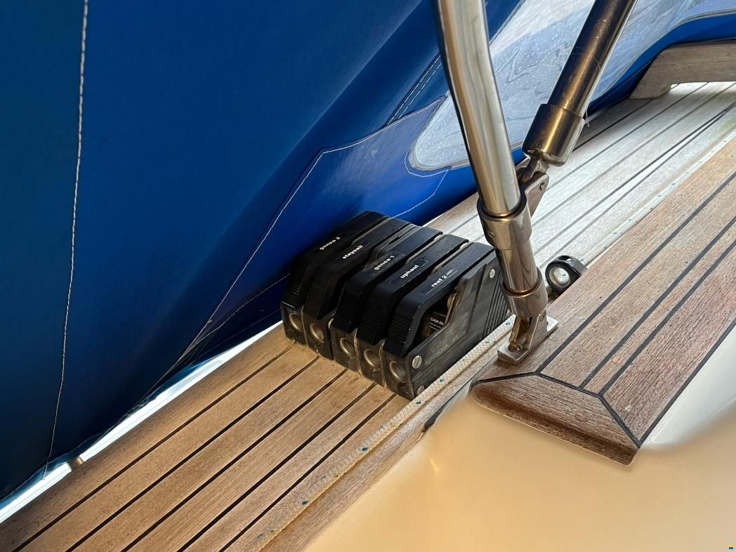 Sweden Yachts 390