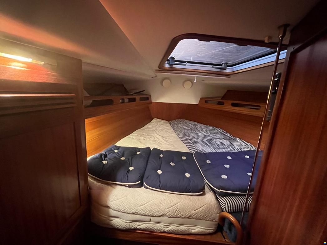 Sweden Yachts 390