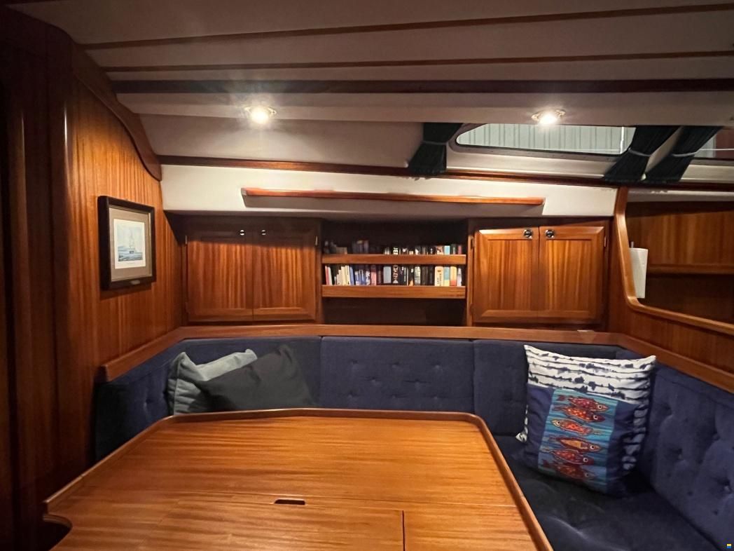 Sweden Yachts 390