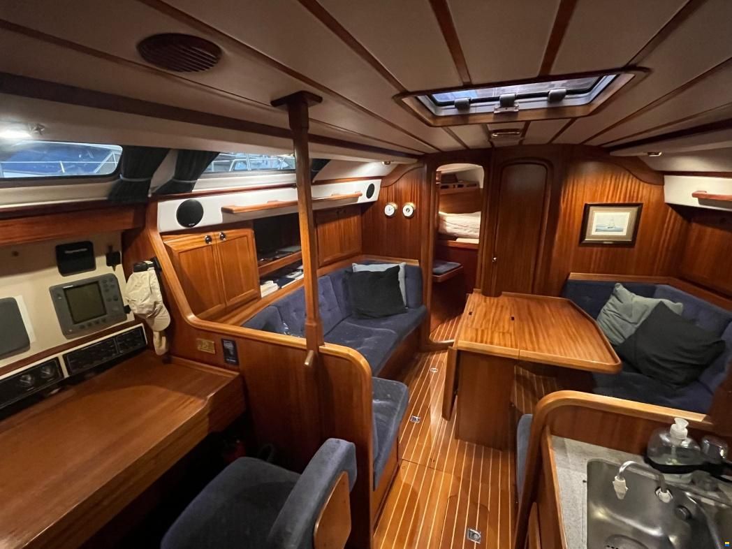 Sweden Yachts 390