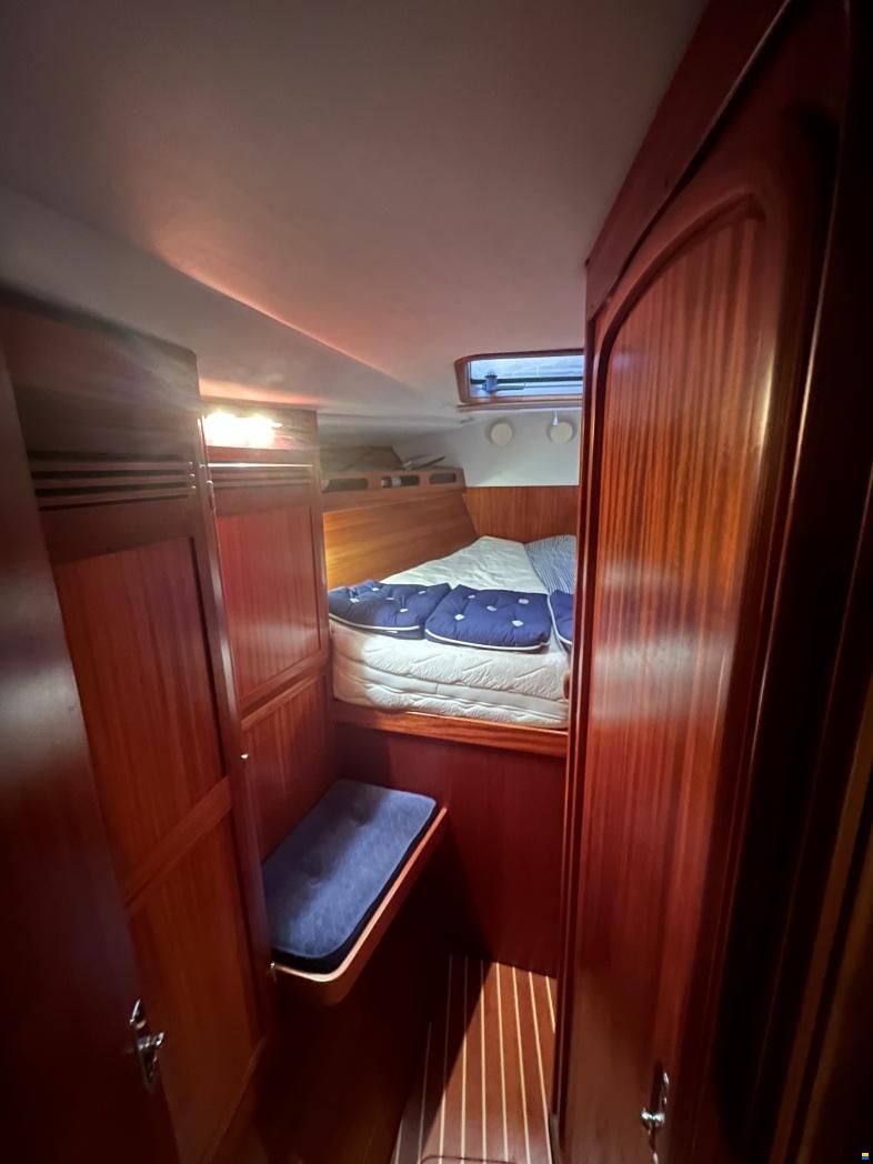 Sweden Yachts 390