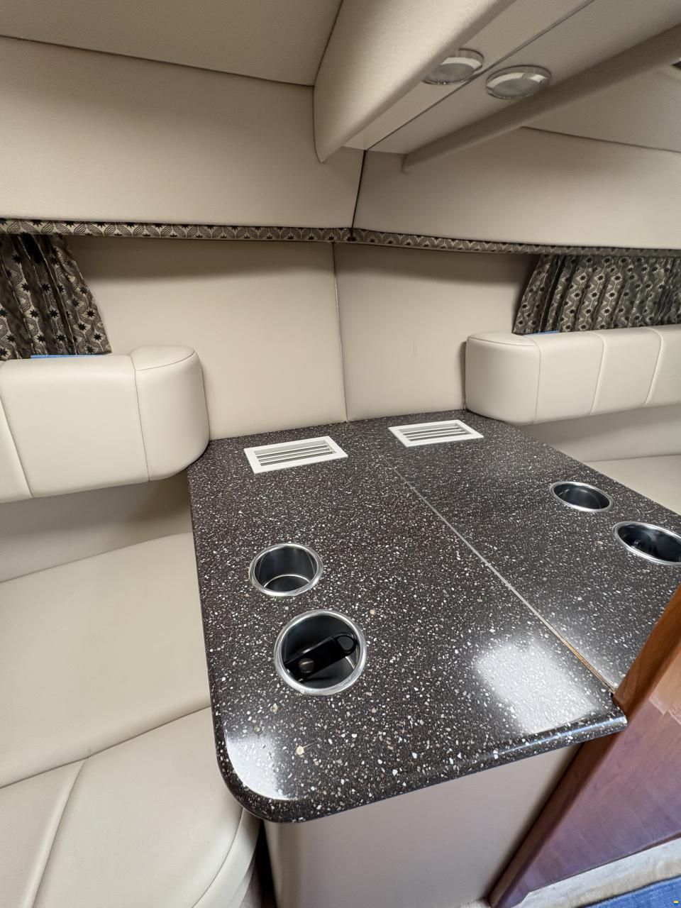 Formula 330 Sun Sport