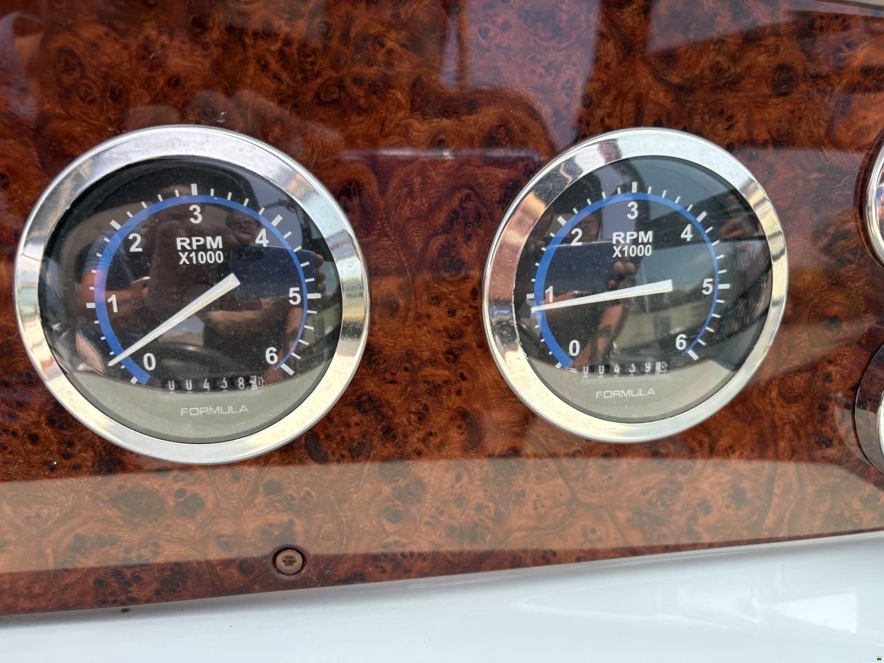 Formula 330 Sun Sport