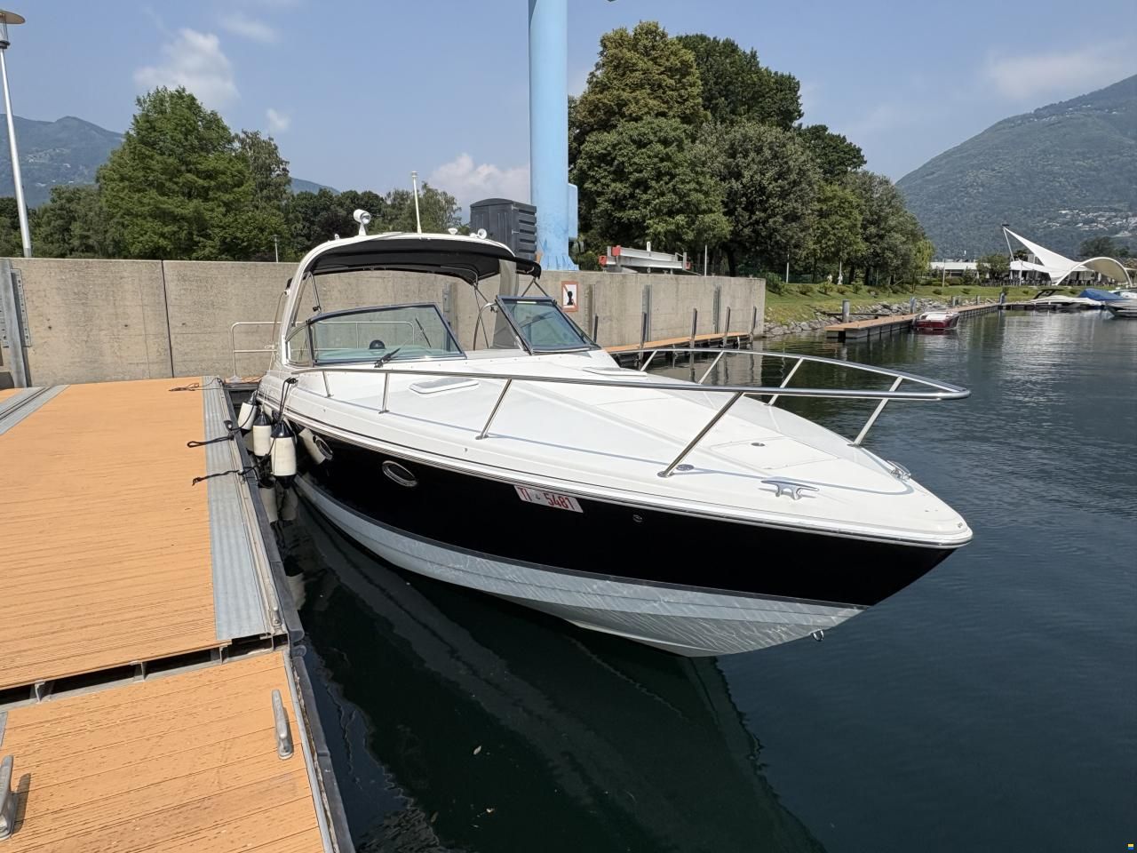 Formula 330 Sun Sport