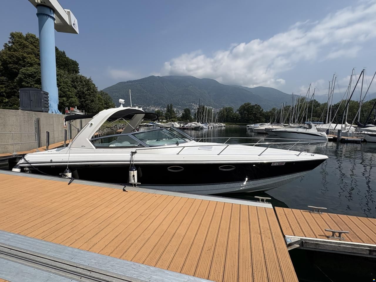 Formula 330 Sun Sport