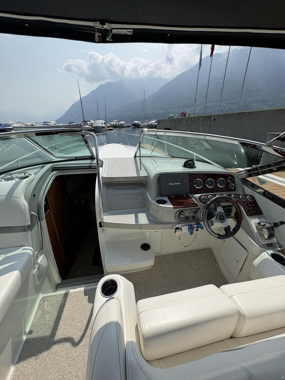 Formula 330 Sun Sport