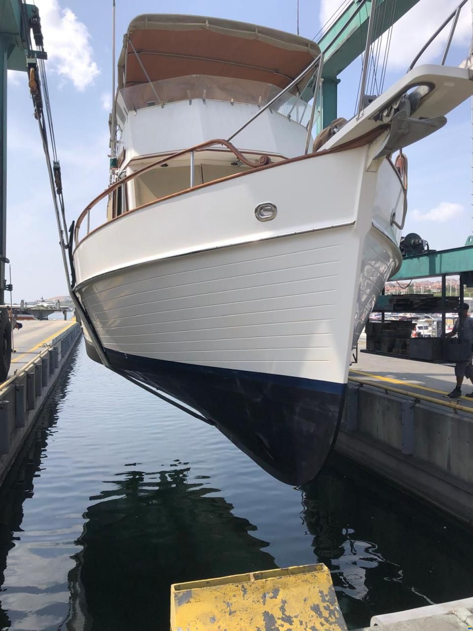 Grand Banks 42