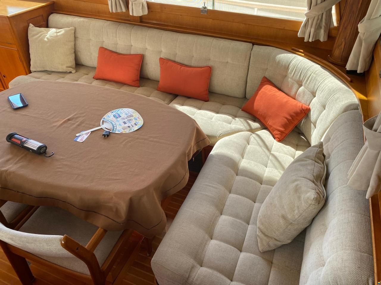 Grand Banks 42