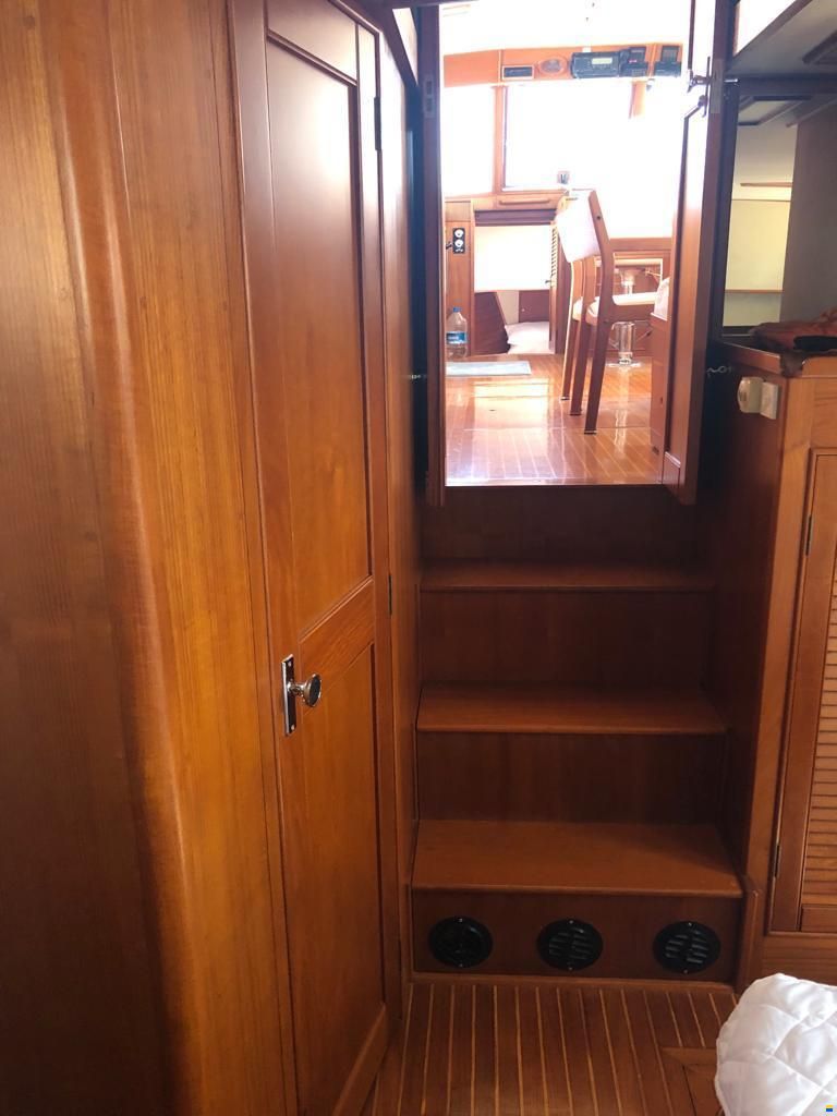 Grand Banks 42