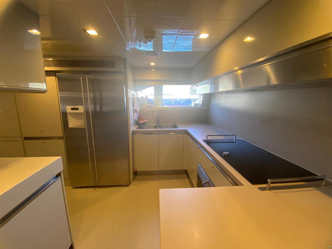 Ferretti Custom Line 100