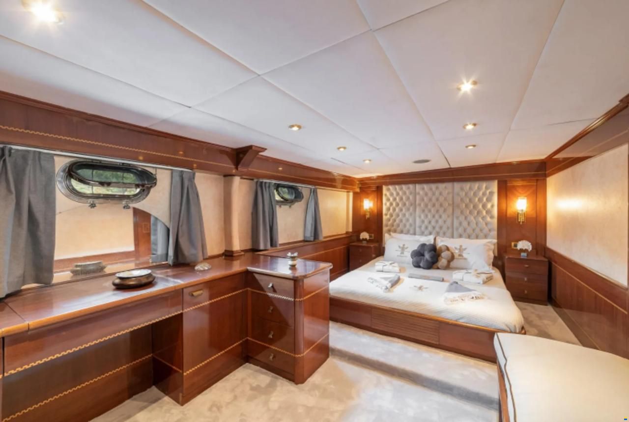 Lurssen motor yacht 147'