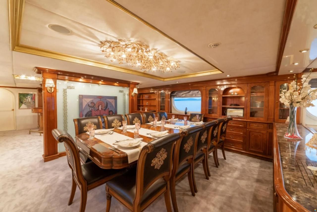 Lurssen motor yacht 147'