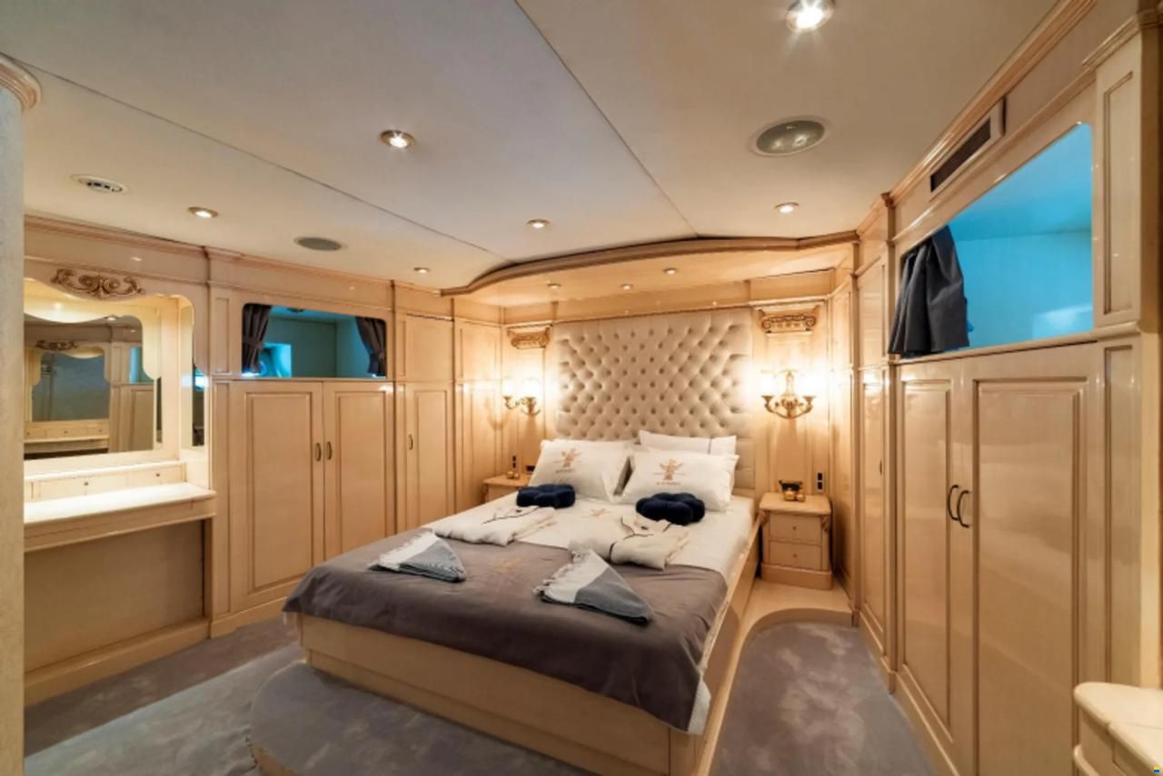 Lurssen motor yacht 147'