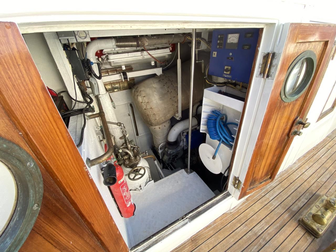 L&uuml;rssen motor yacht FRYA 24m
