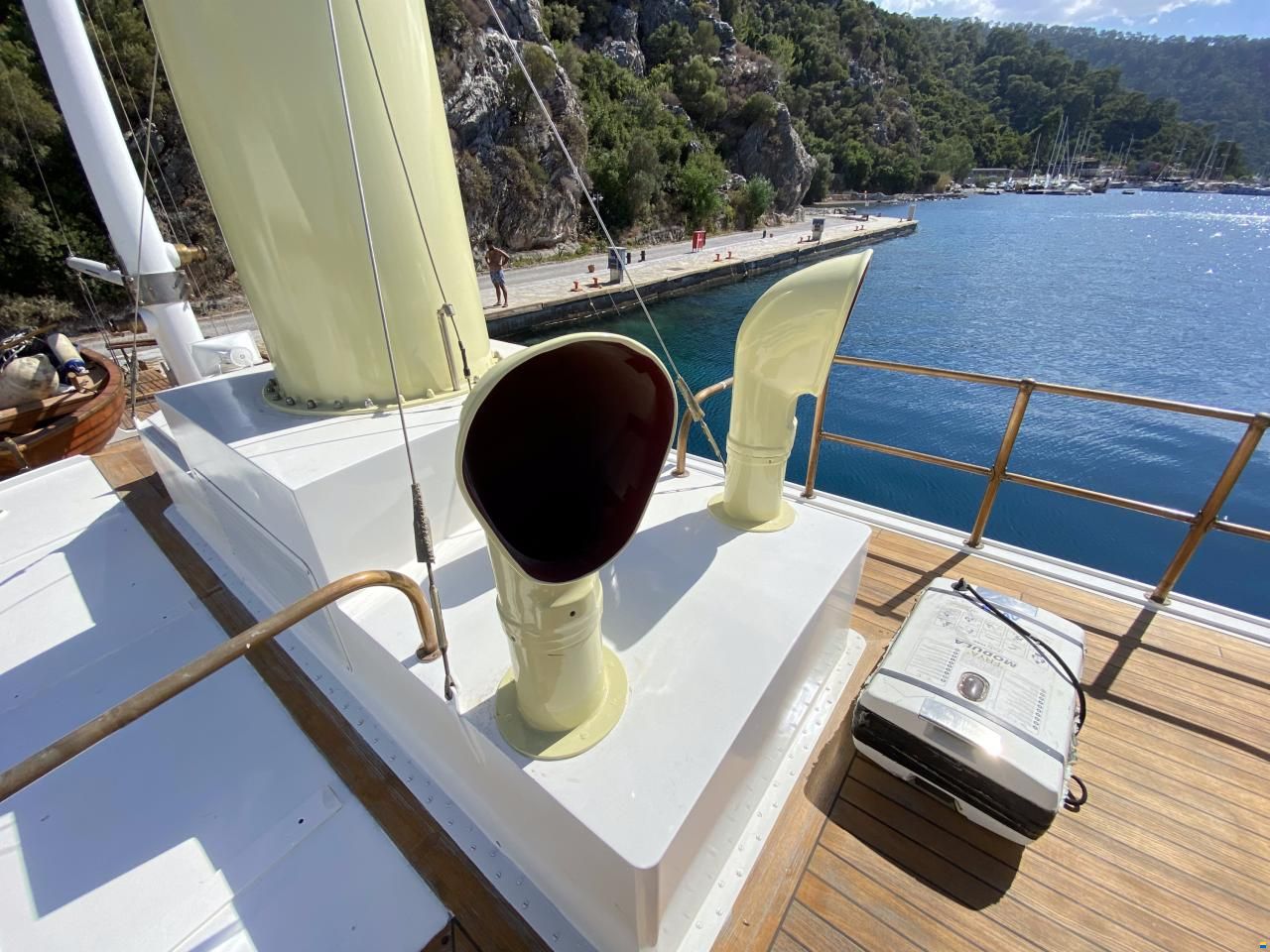 L&uuml;rssen motor yacht FRYA 24m