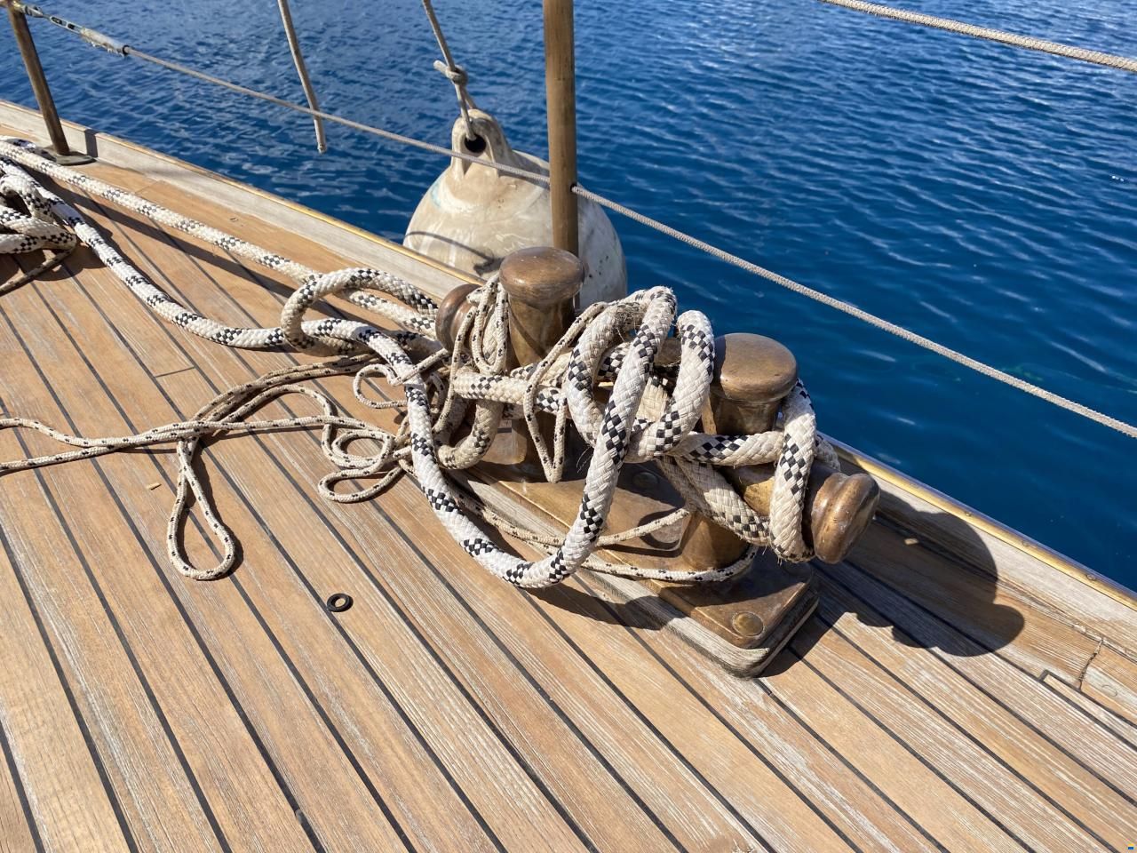 L&uuml;rssen motor yacht FRYA 24m
