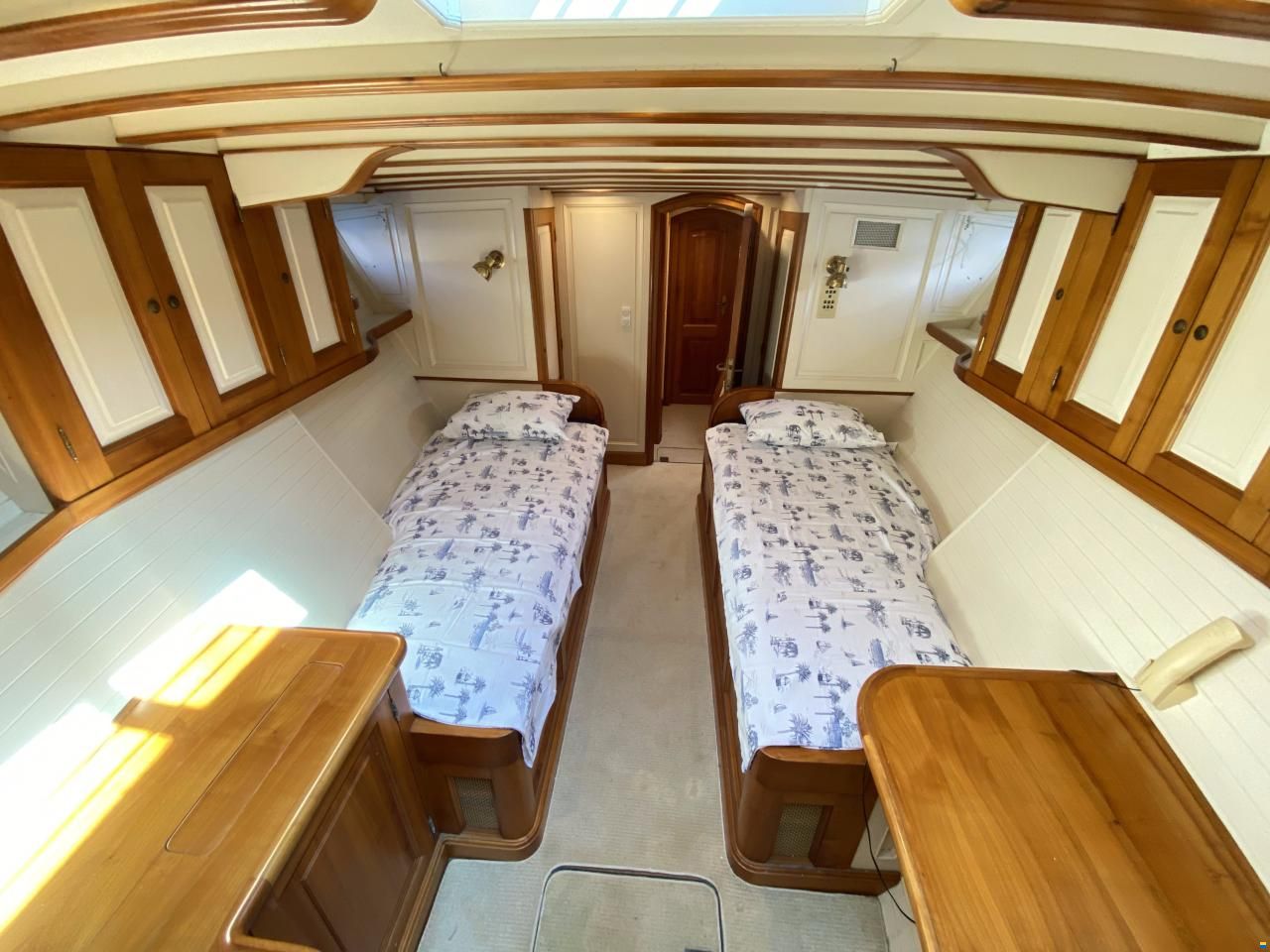 L&uuml;rssen motor yacht FRYA 24m