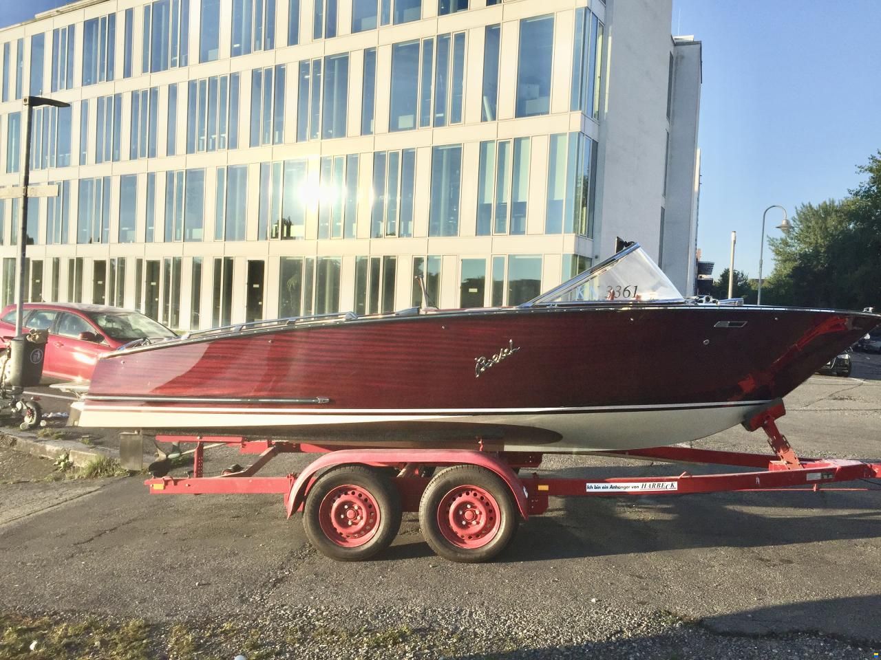 Boesch 560 Sundeck