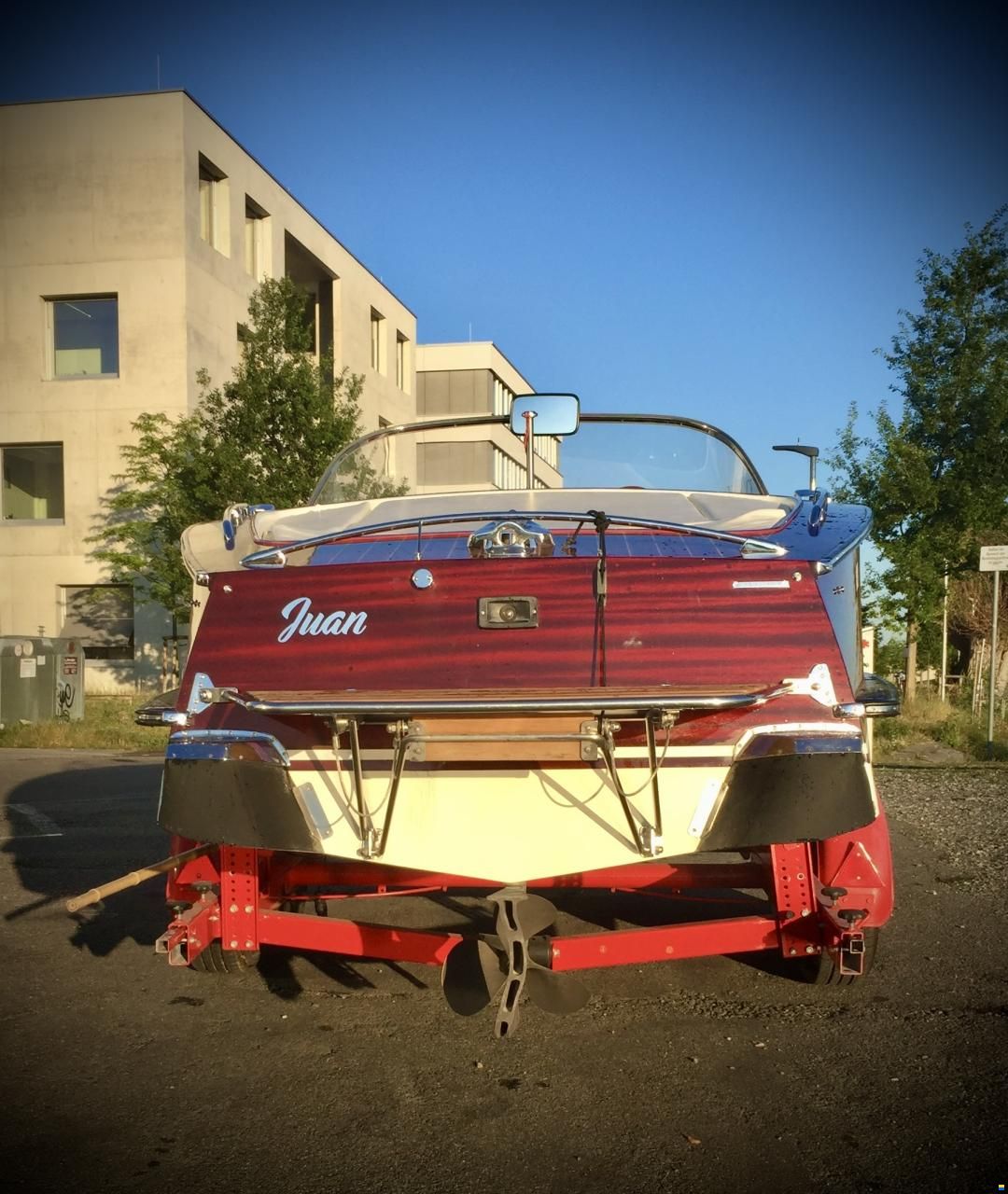 Boesch 560 Sundeck