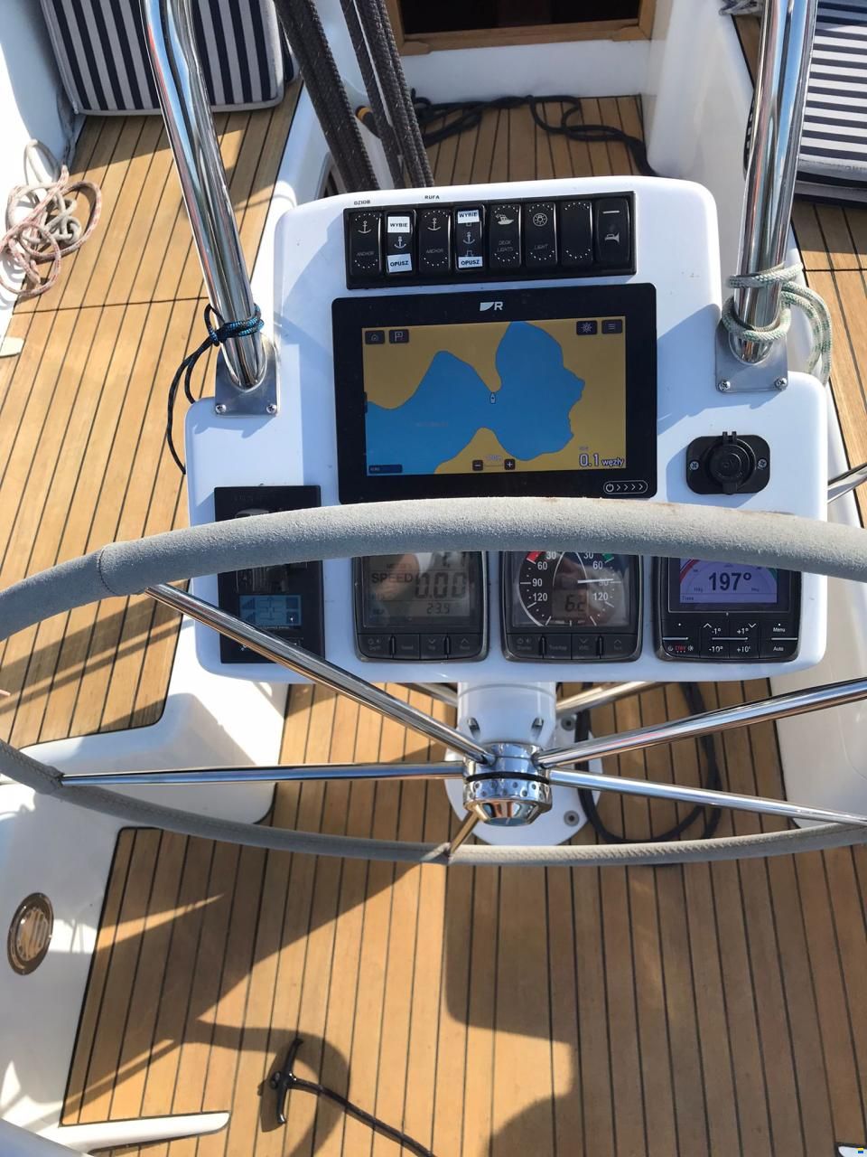 Bora 335