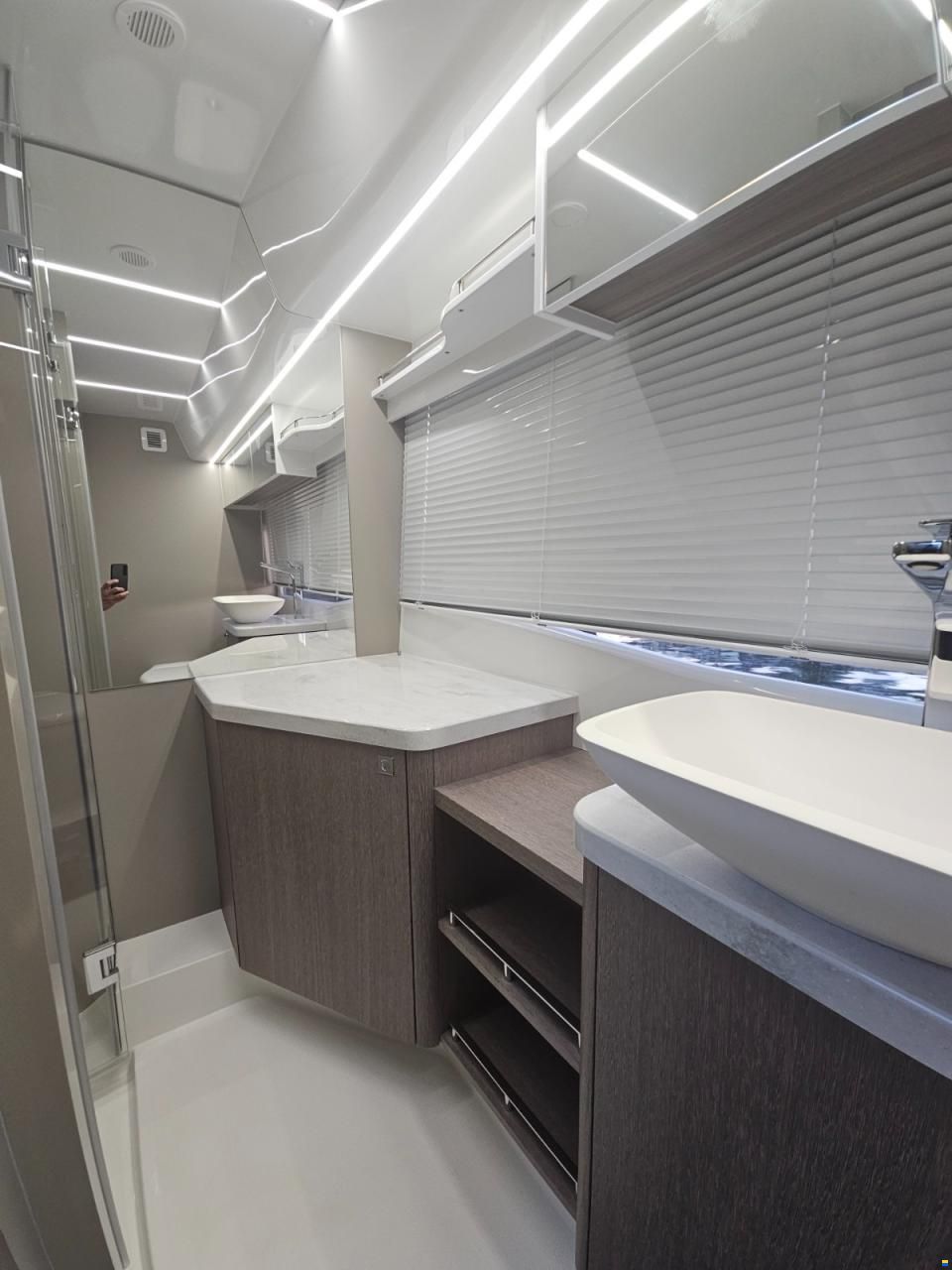 Galeon 440 Fly