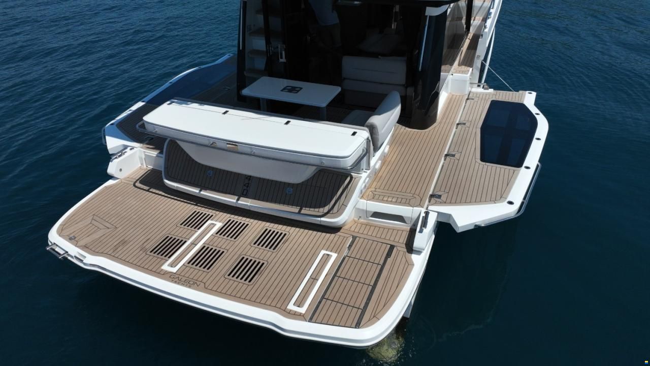 Galeon 440 Fly