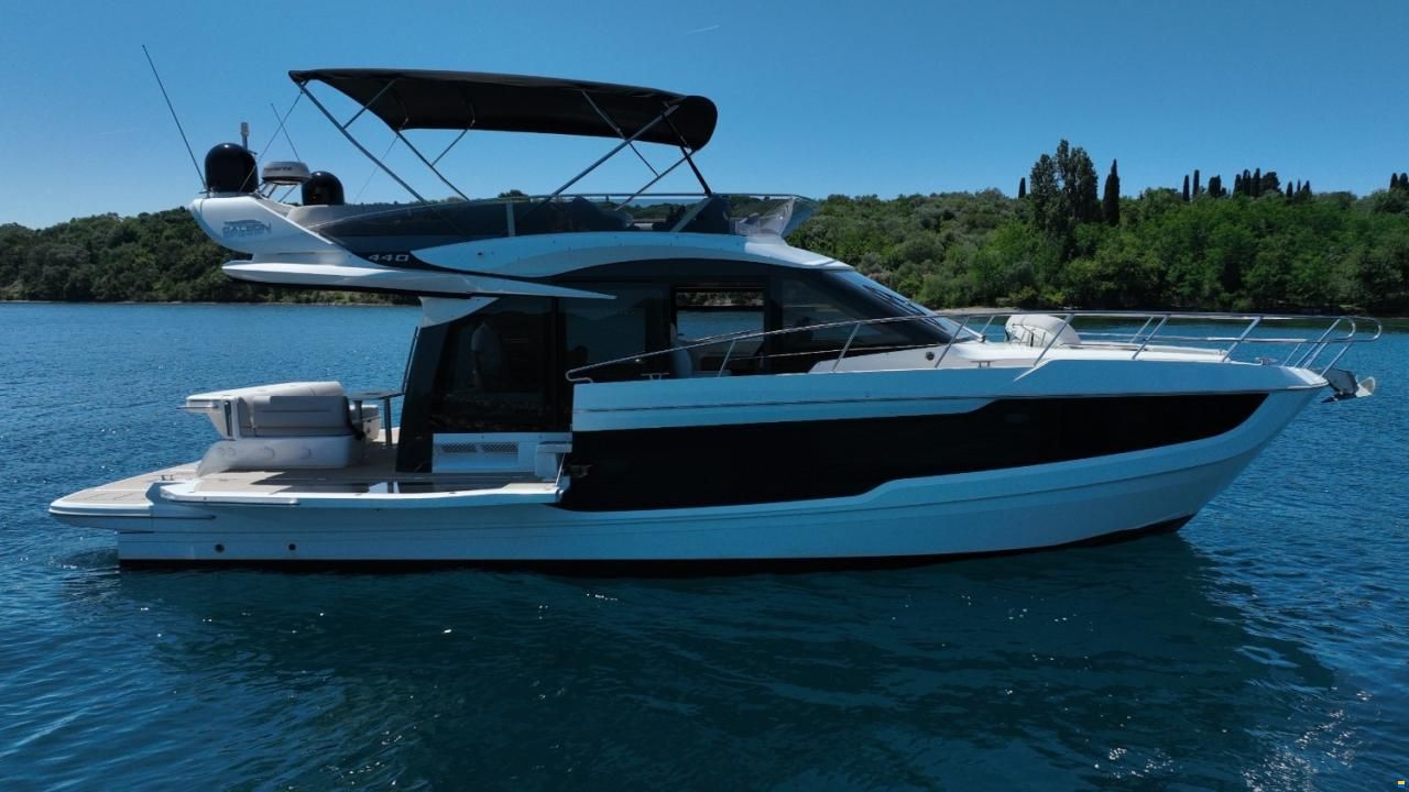 Galeon 440 Fly