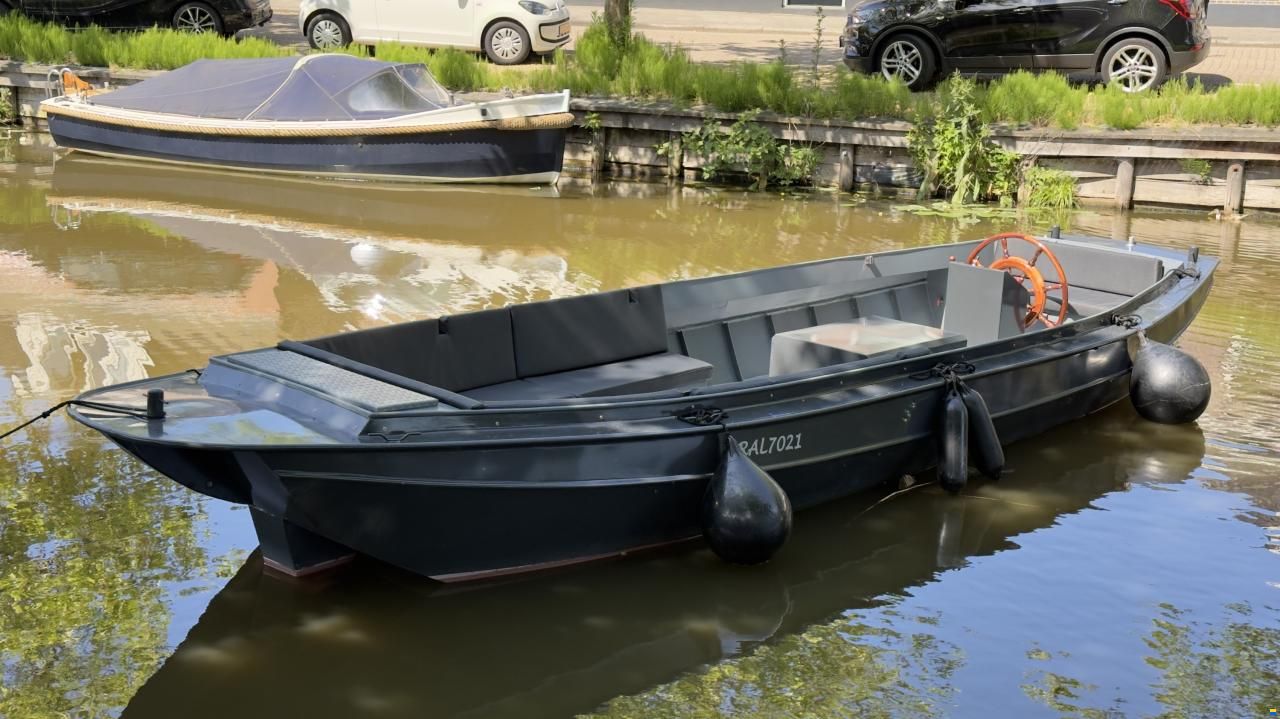 875 stalen sloep