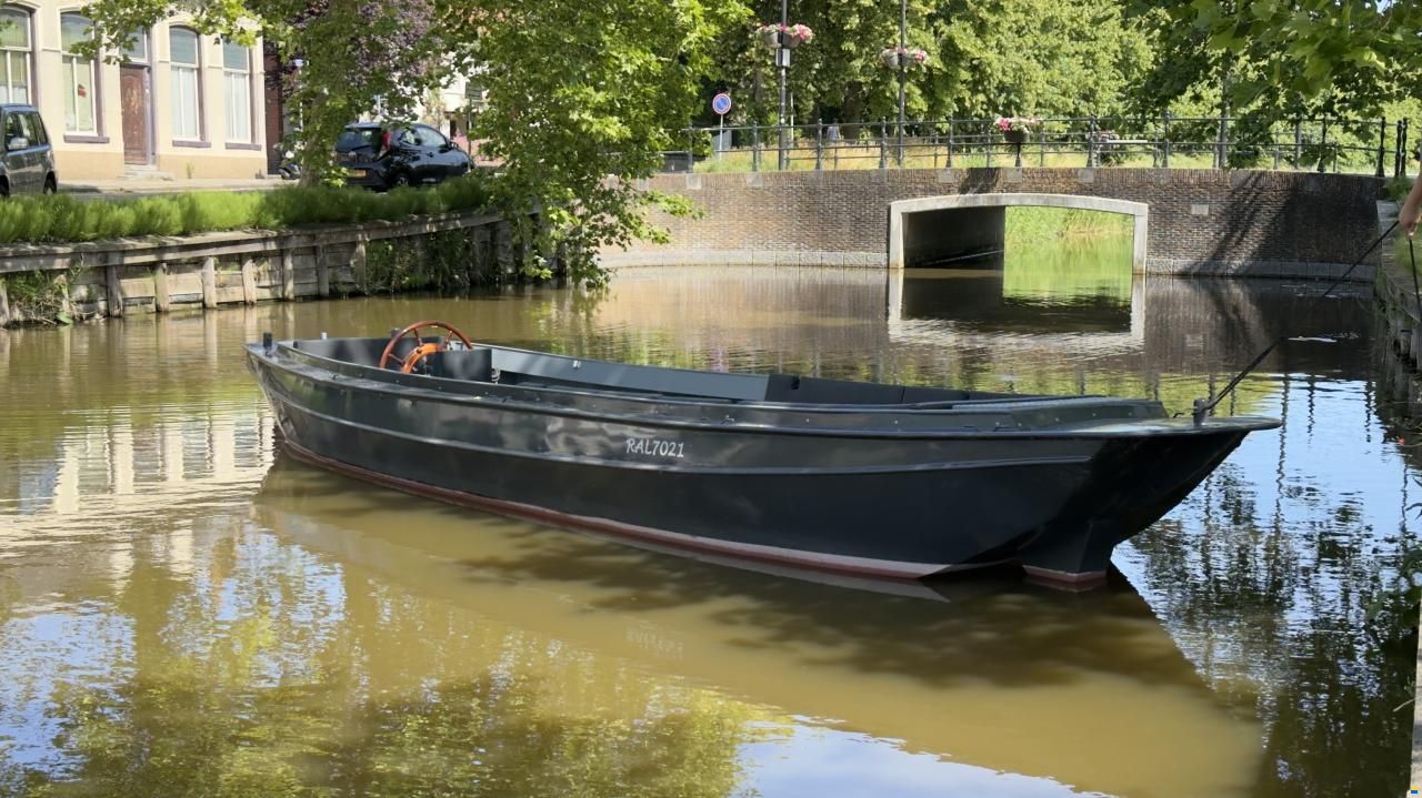 875 stalen sloep