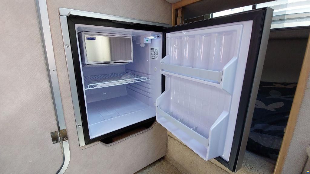 Maxum 2400 SCR