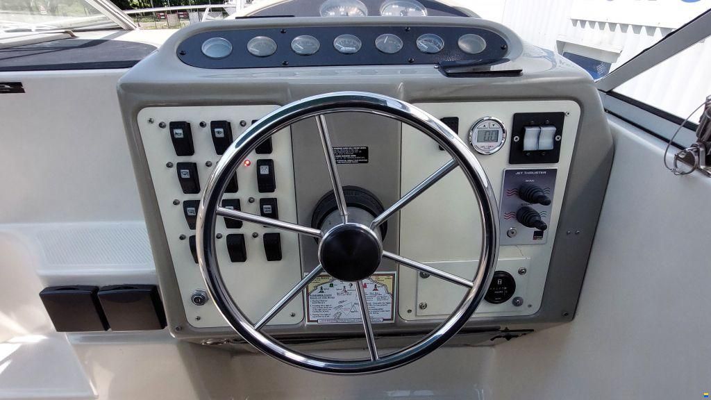 Maxum 2400 SCR