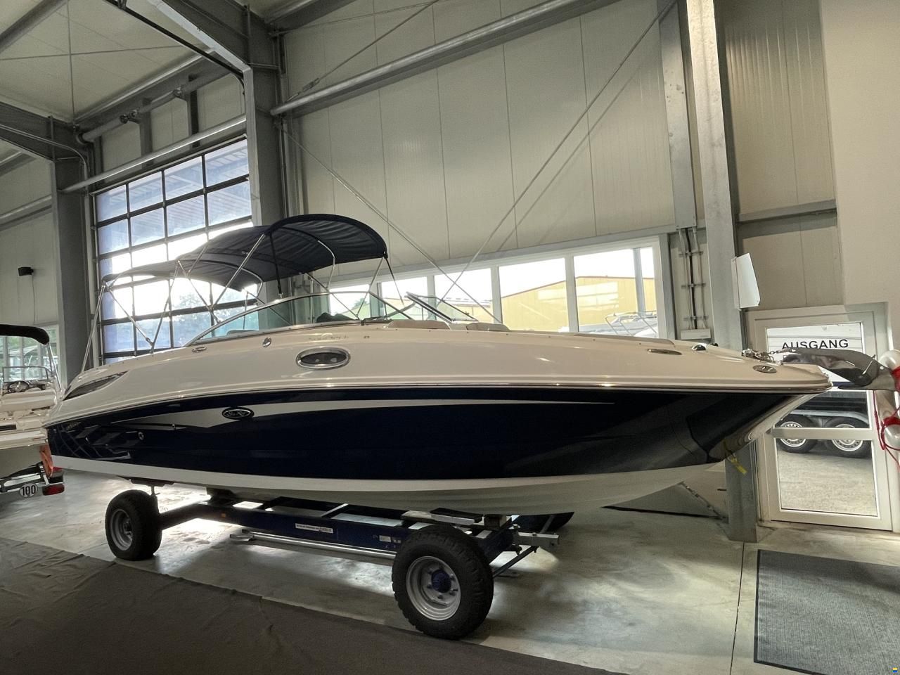 Sea Ray 280 Sundeck