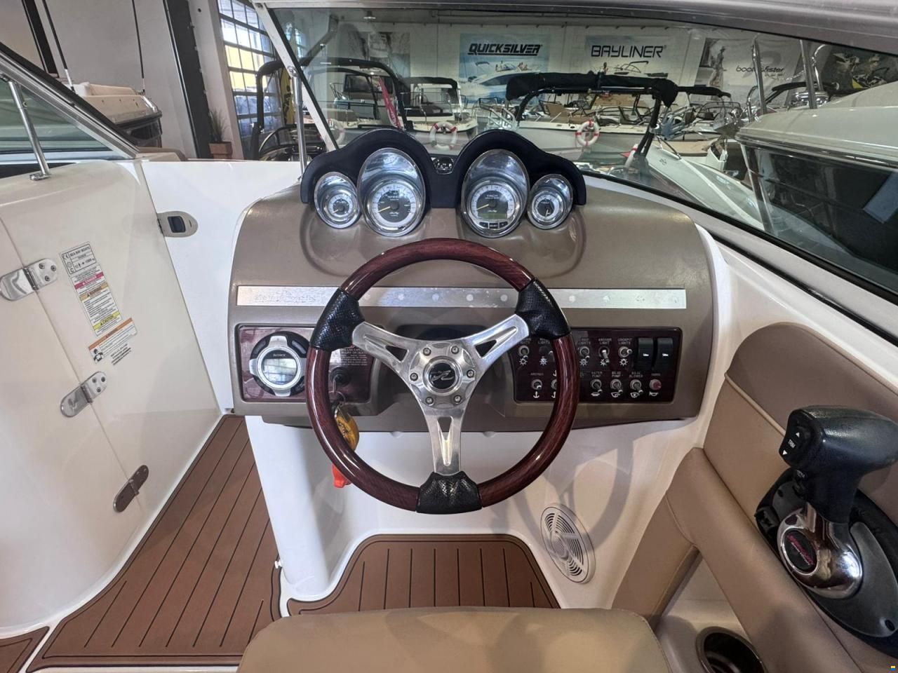 Sea Ray 280 Sundeck