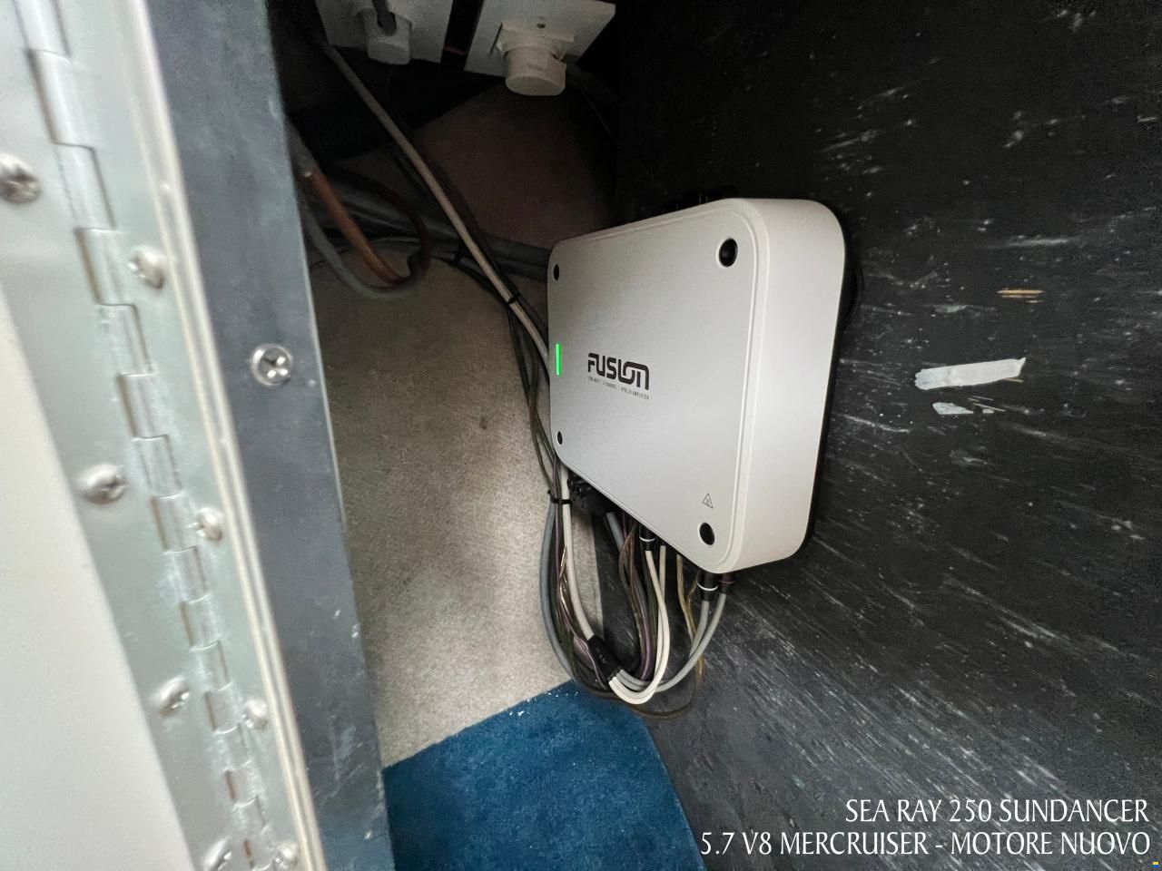 Sea Ray 250 Sundancer