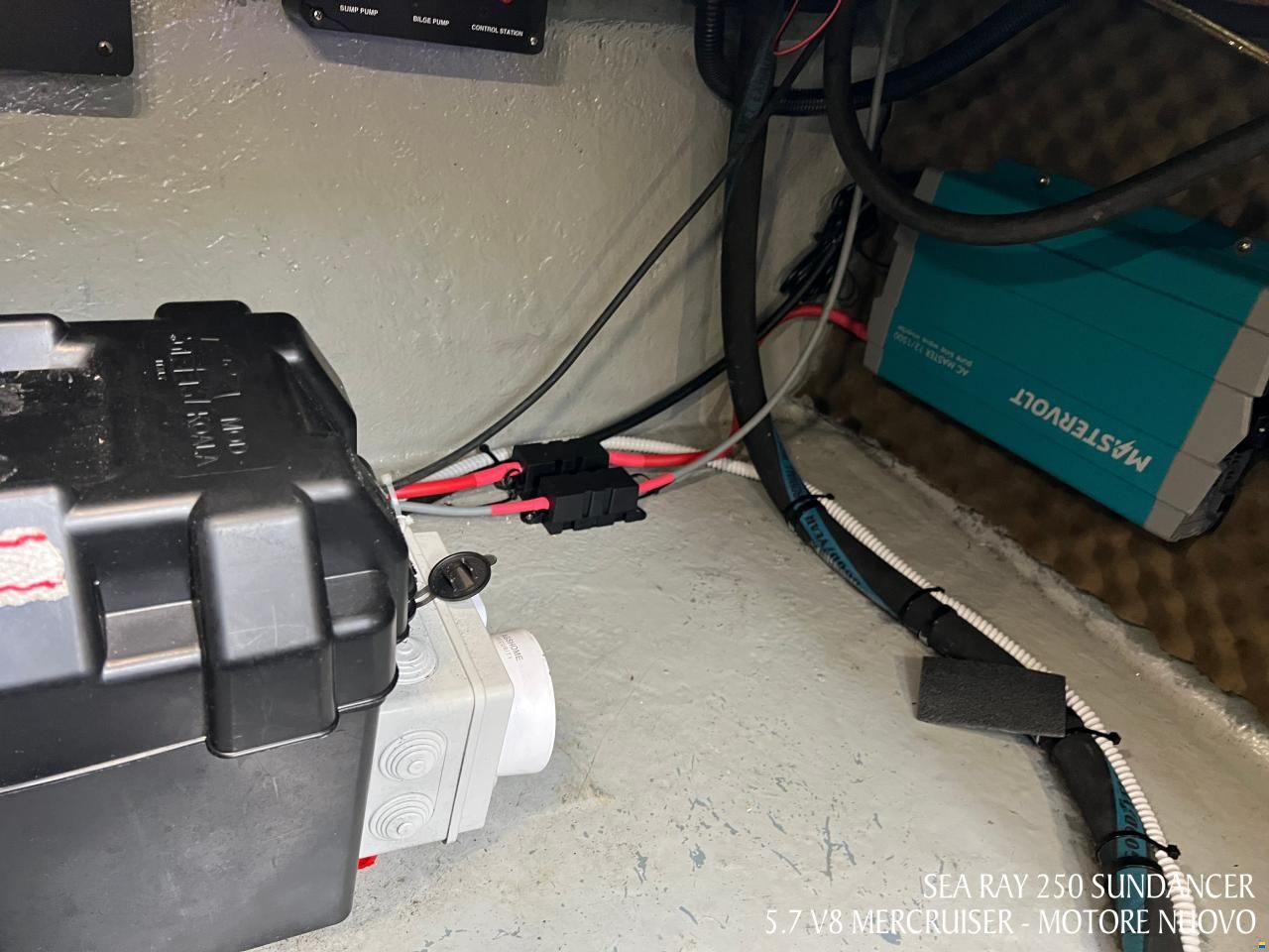 Sea Ray 250 Sundancer