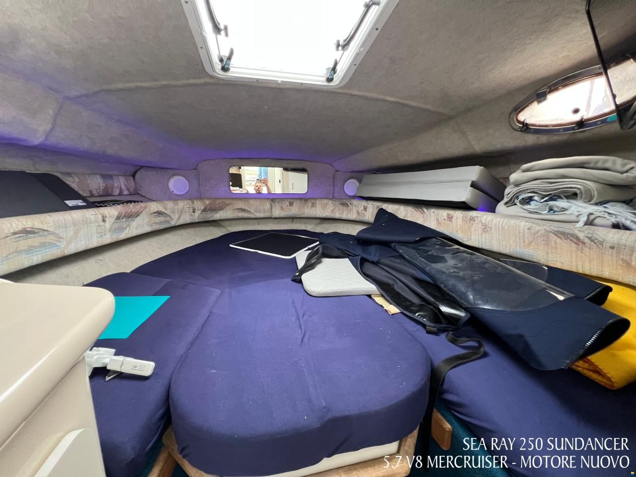 Sea Ray 250 Sundancer