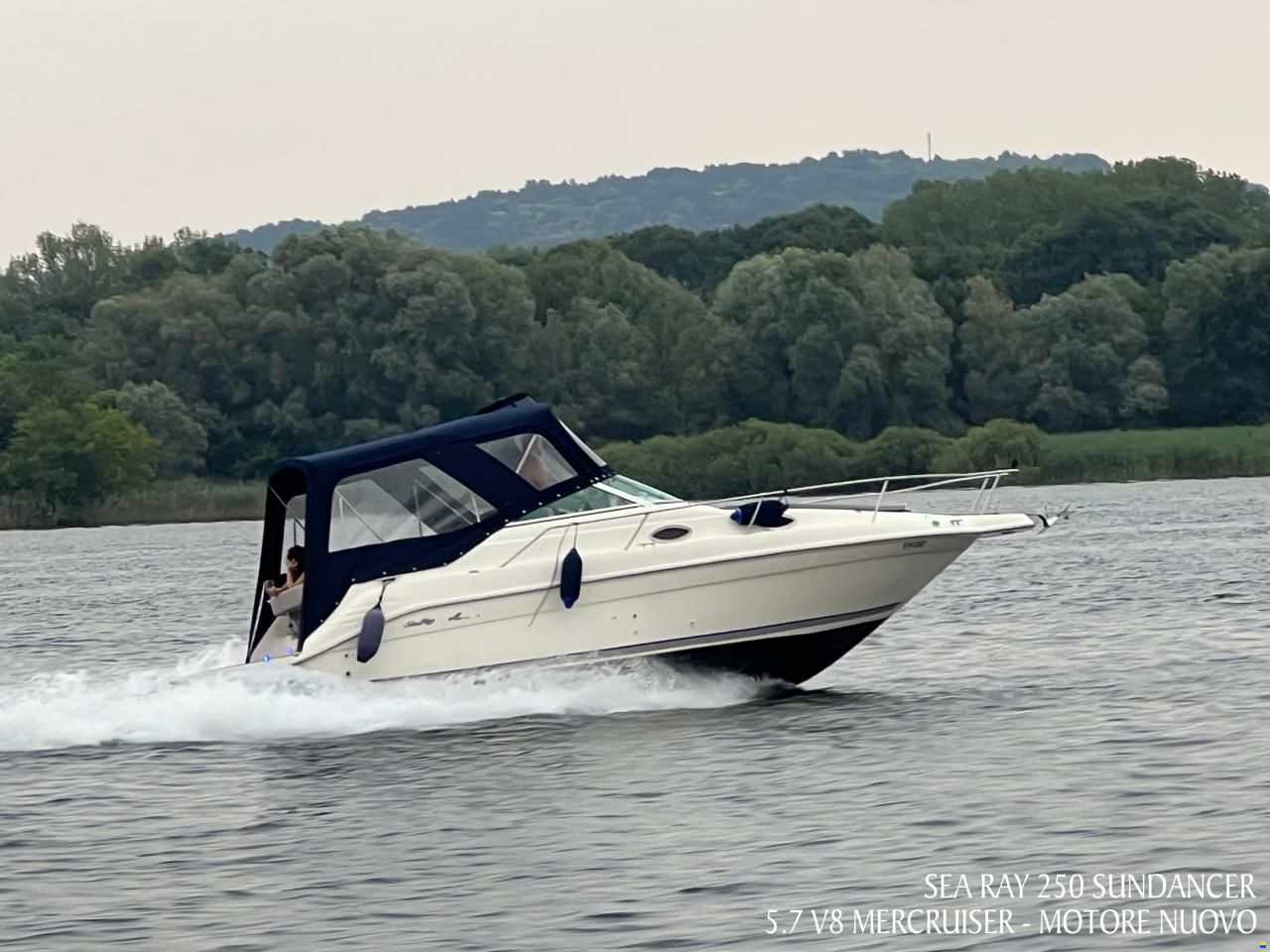 Sea Ray 250 Sundancer