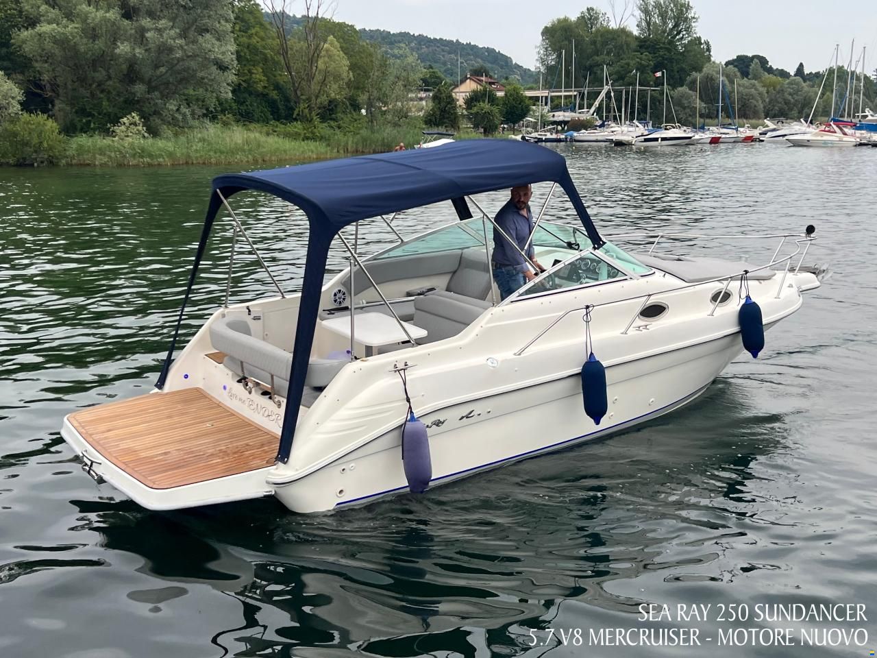 Sea Ray 250 Sundancer