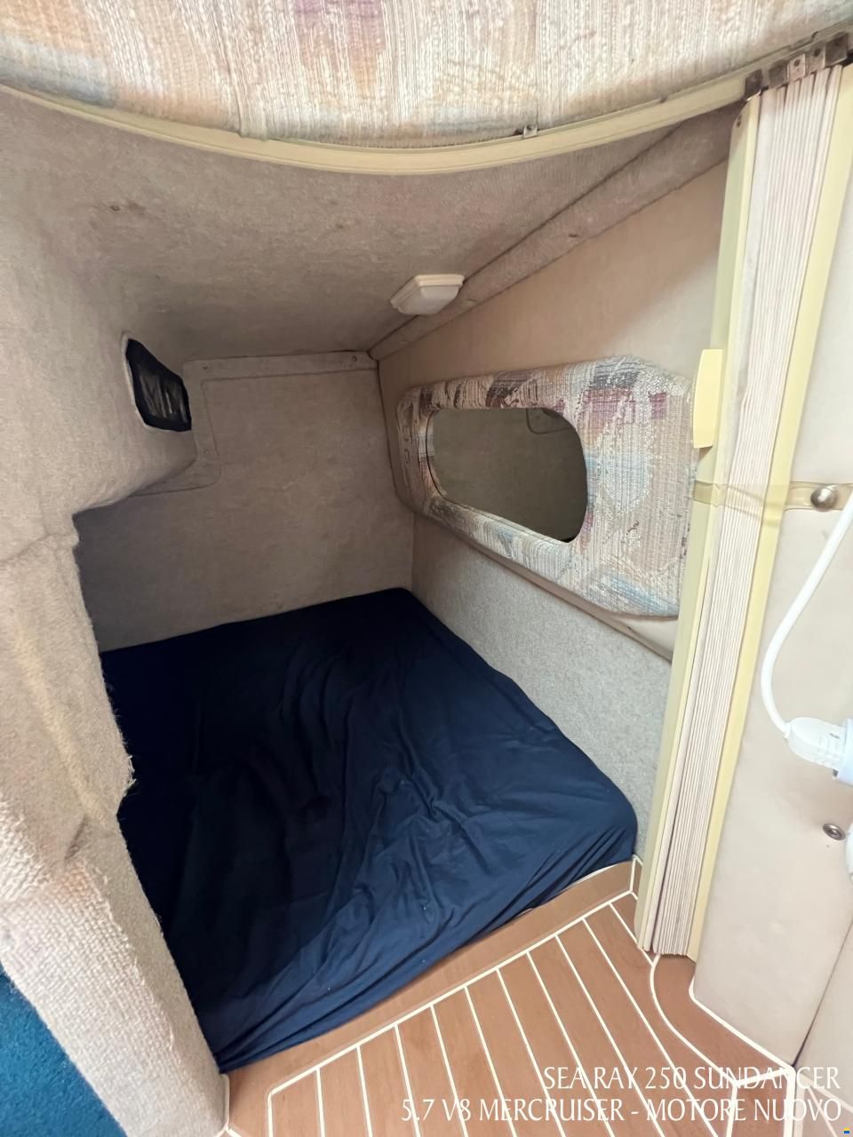 Sea Ray 250 Sundancer